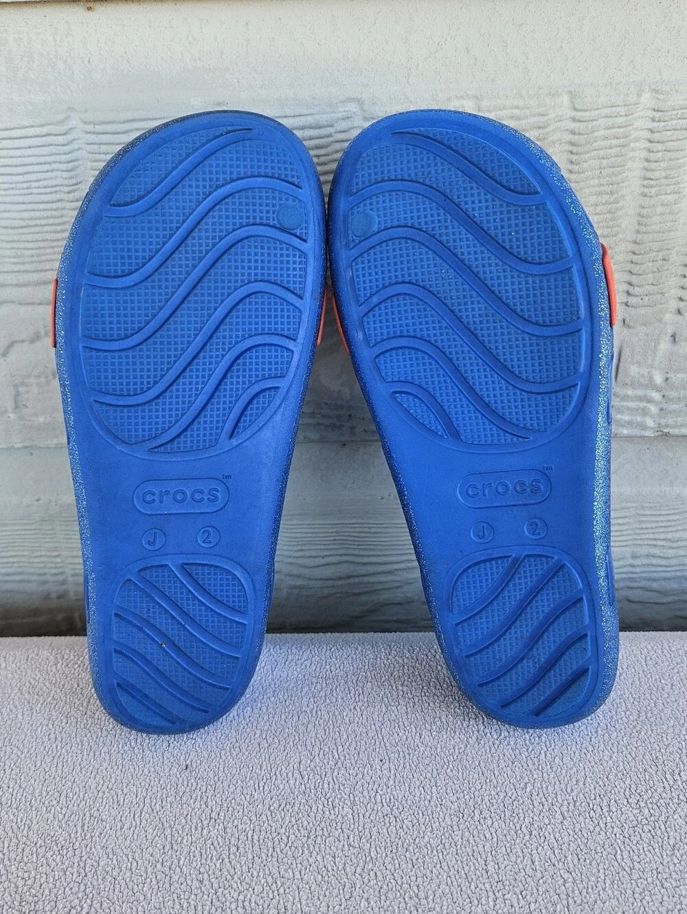 Crocs x Disney Isabella Sandals Snow White Youth SZ J2 Blue Hook & Loop